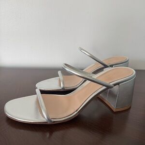 Gianvito Rossi silver leather strappy sandals flared block heel -Size 10.5-11